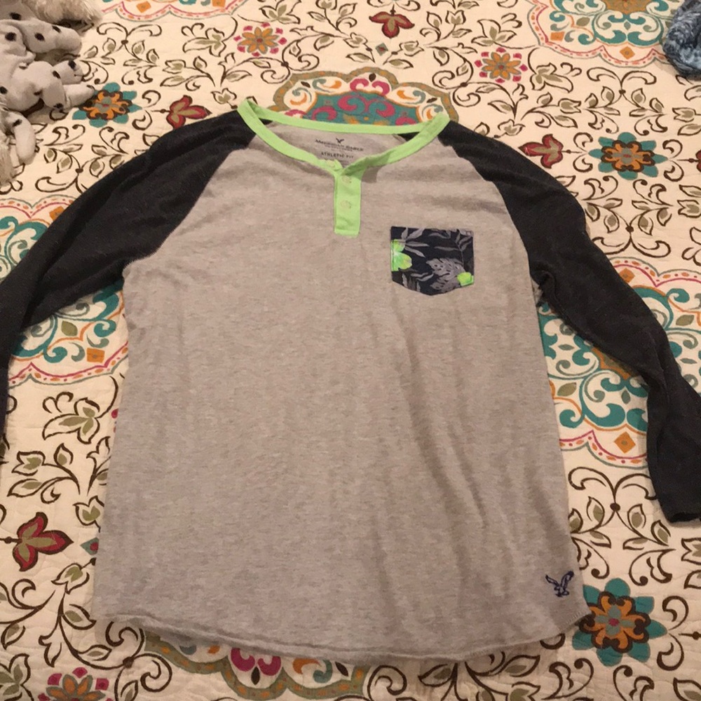 Size Medium raglan from American Eagle